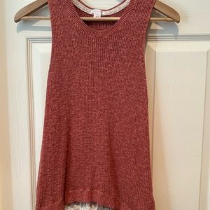 Women’s Knit Tunic Sweater with Lace Underlay. - Medium